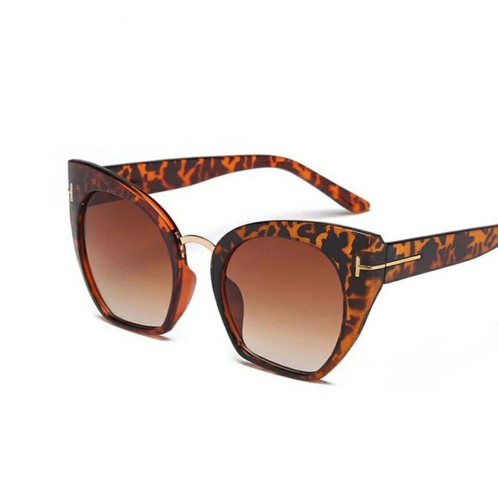 New 🎅 Leopard Cateye Sunglasses with Gold Accent - Picture 2 of 7